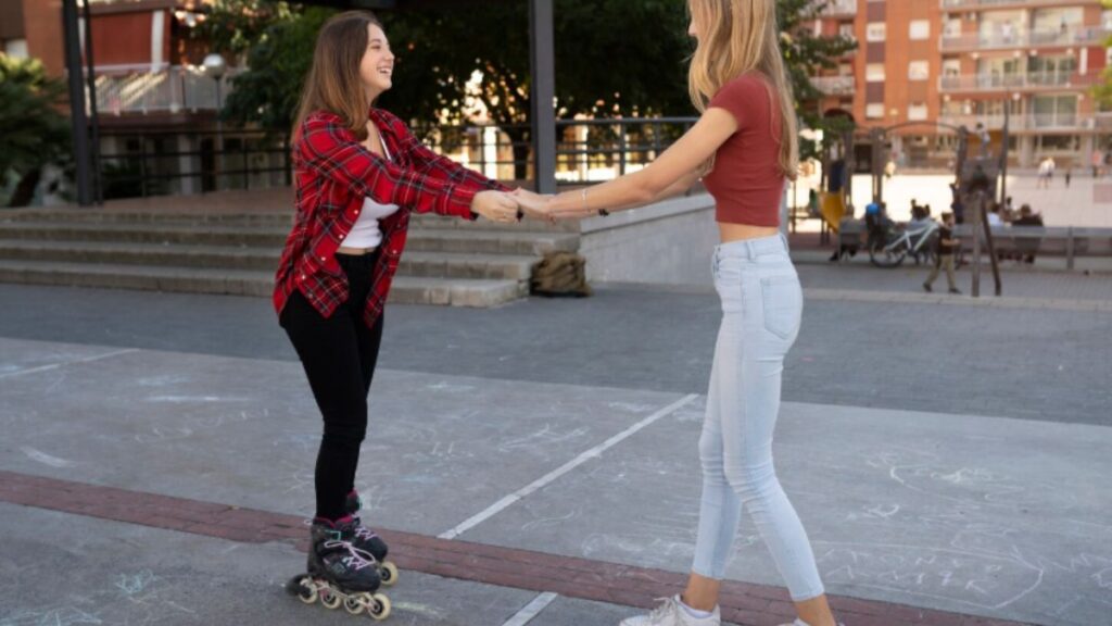 Rolerek vs. Traditional Skating: What’s the Difference?