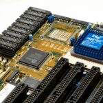 Intel Atom vs ARM chip comparison