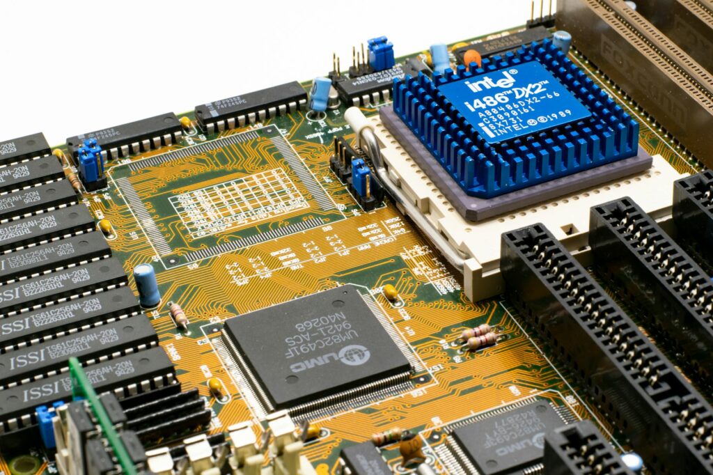 Intel Atom vs. ARM for Android: Chipset Guides 2026