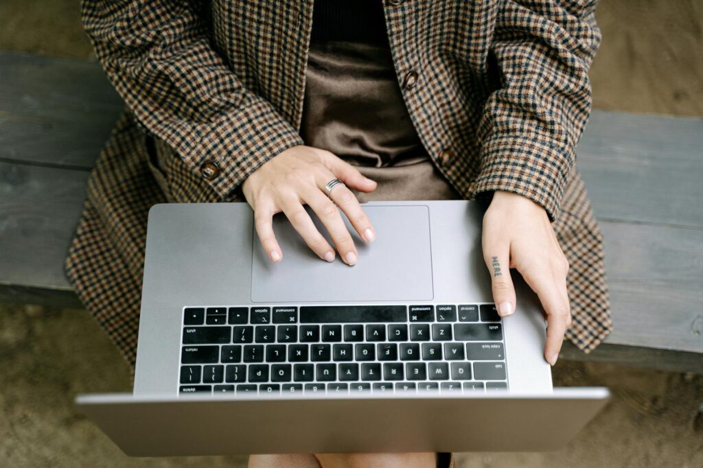 Protecting Your Data on Public Wi-Fi Hotspots in 2026