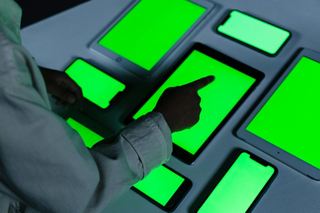 User Interface Evolution: Skewomorphism to Flat Design